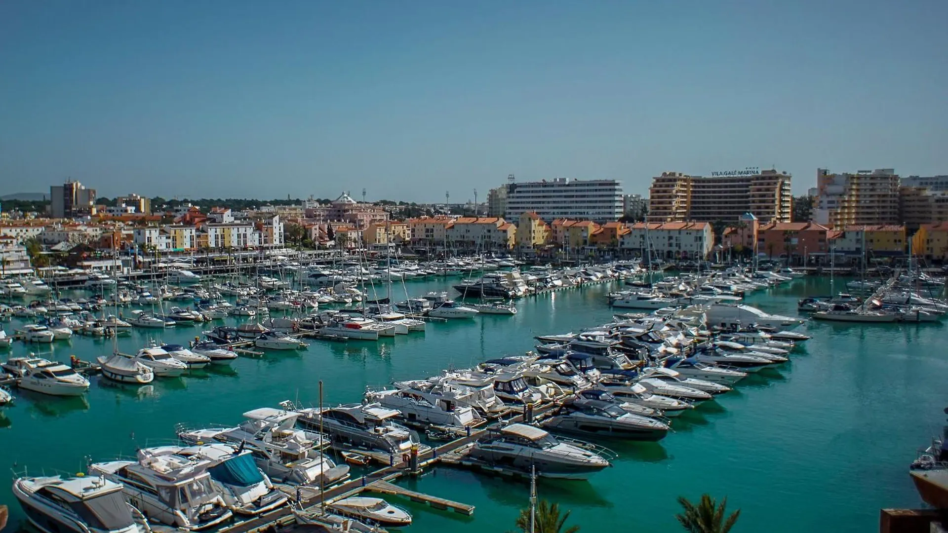 Apartment Penthouse Triplex Com Jacuzzi T3 Hsr Vilamarina Vilamoura